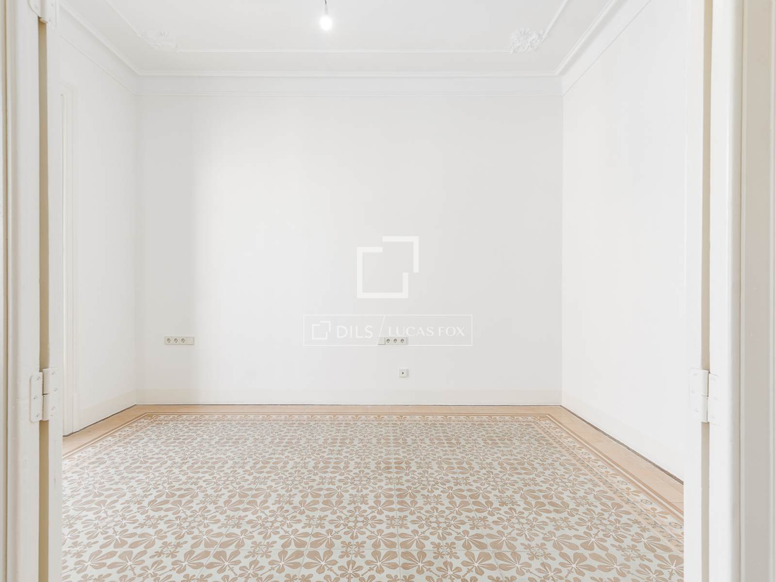 Apartamento en Barcelona, España 2 dormitorios, 110 m2 No. 194296