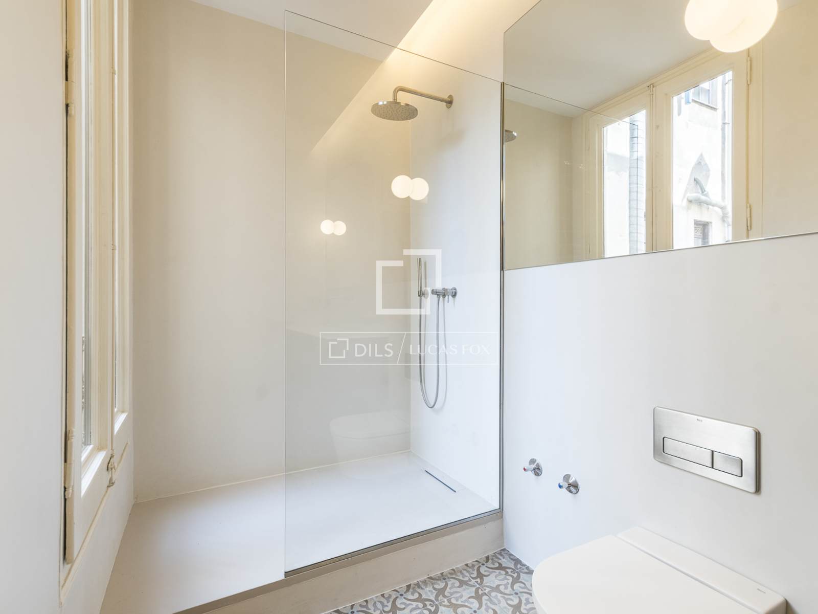 Apartamento en Barcelona, España 2 dormitorios, 110 m2 No. 194296