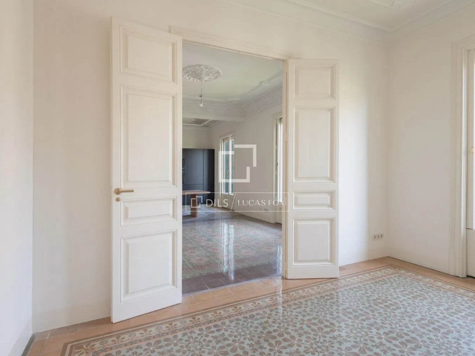 Apartamento en Barcelona, España 2 dormitorios, 110 m2 No. 194296