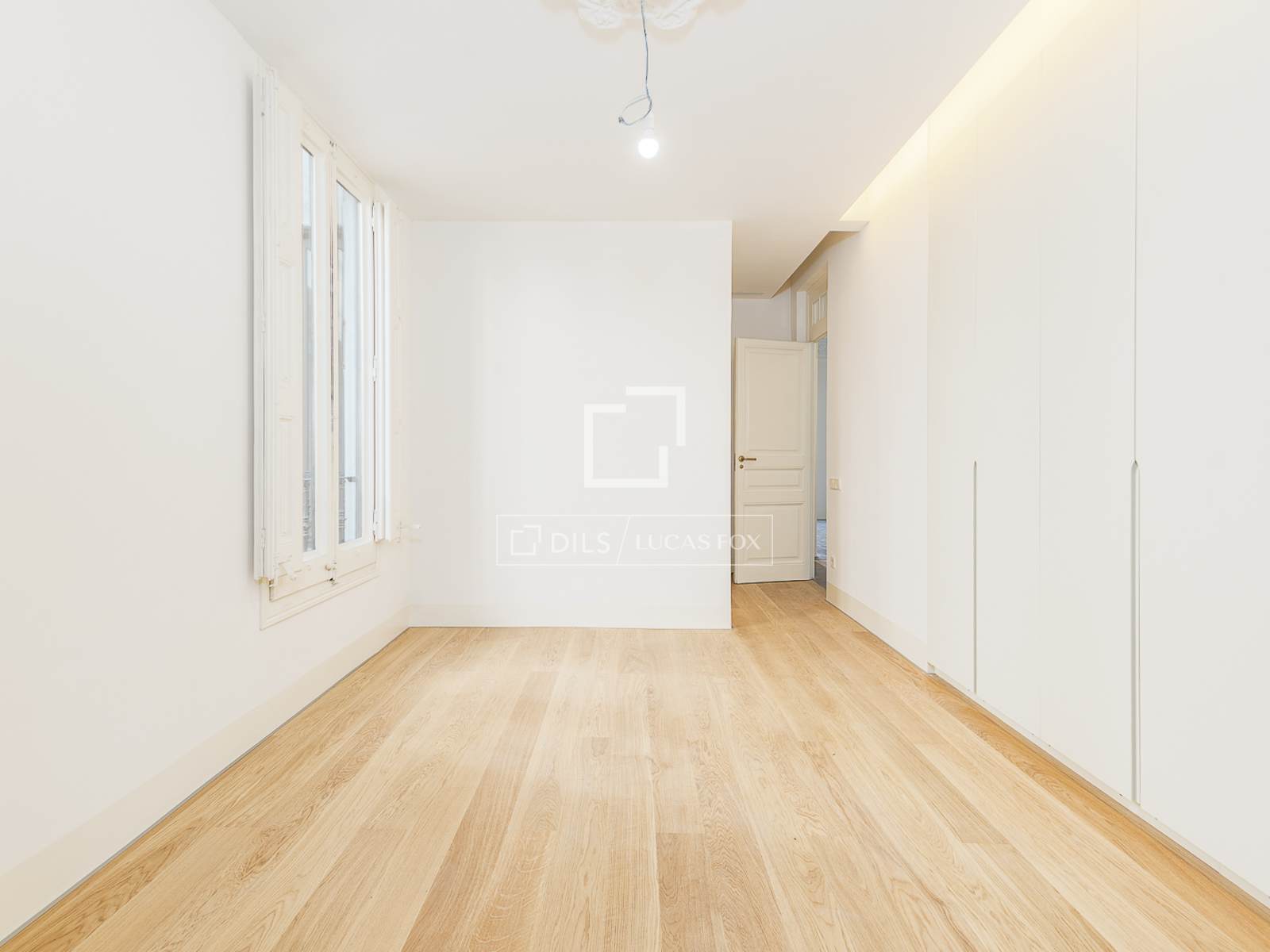 Apartamento en Barcelona, España 2 dormitorios, 110 m2 No. 194296