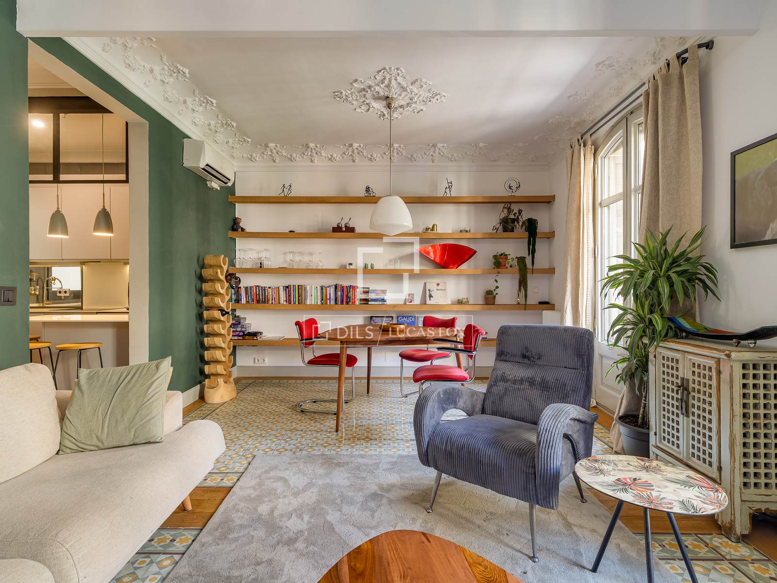 Apartamento en Barcelona, España 3 dormitorios, 105 m2 No. 194290