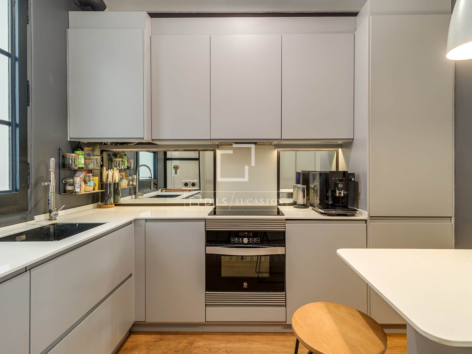 Apartamento en Barcelona, España 3 dormitorios, 105 m2 No. 194290