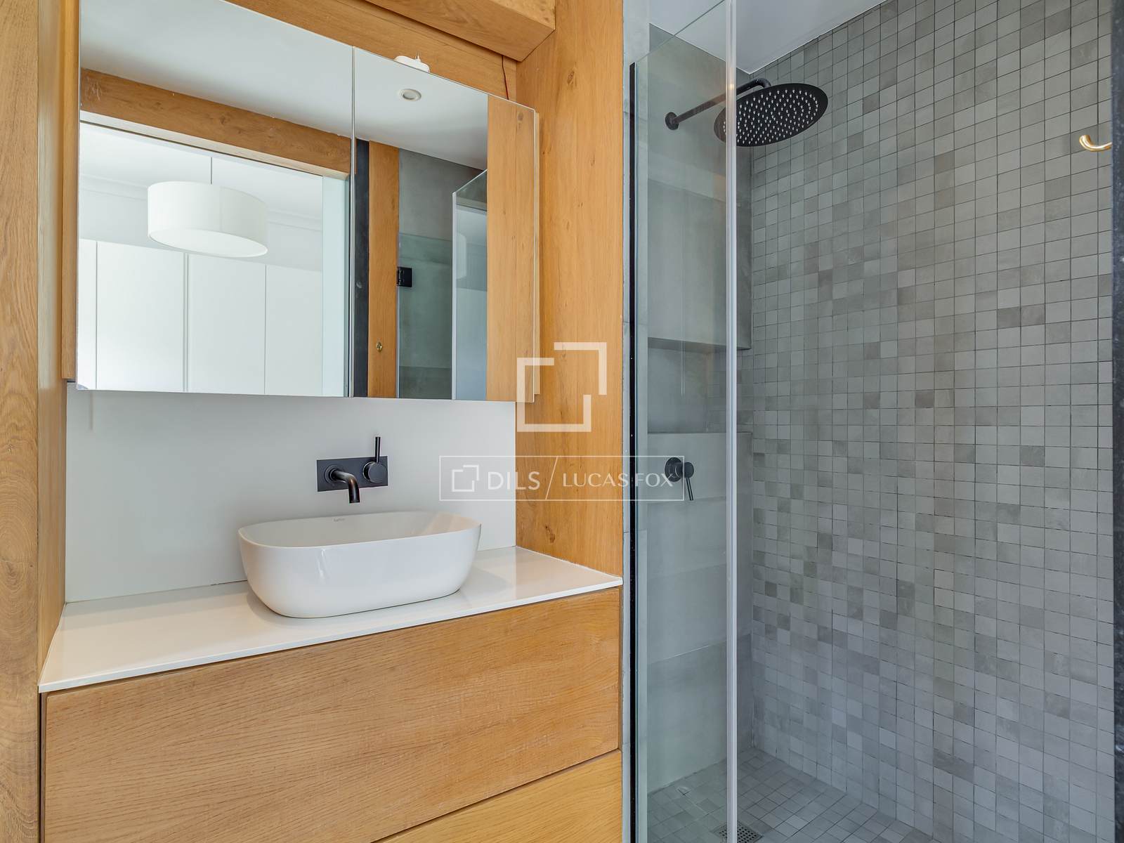 Apartamento en Barcelona, España 3 dormitorios, 105 m2 No. 194290