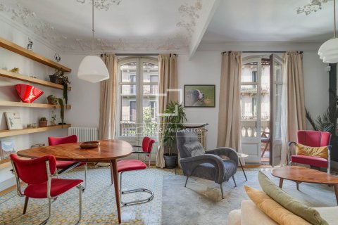 Apartamento en Barcelona, España 3 dormitorios, 105 m2 No. 194290
