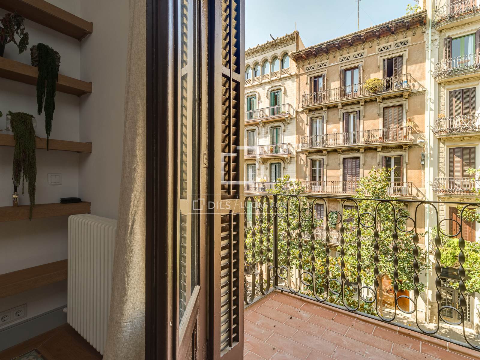 Apartamento en Barcelona, España 3 dormitorios, 105 m2 No. 194290