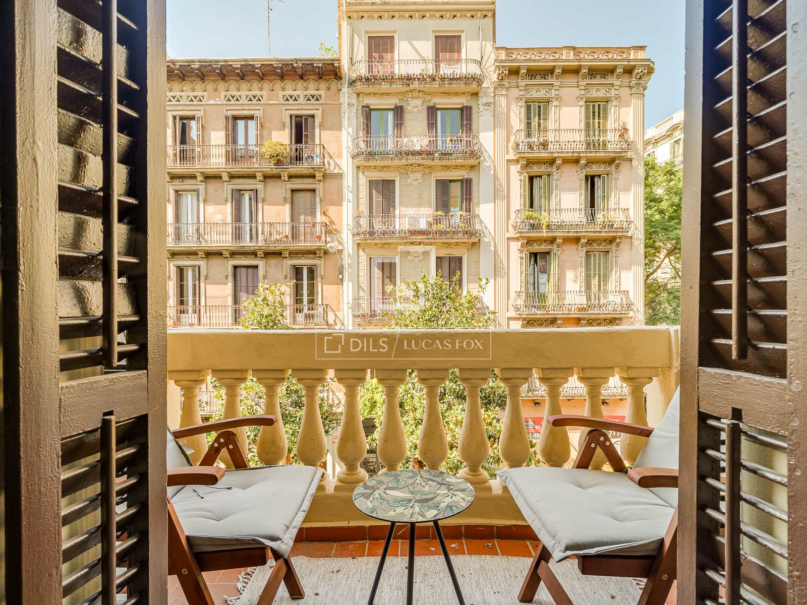 Apartamento en Barcelona, España 3 dormitorios, 105 m2 No. 194290
