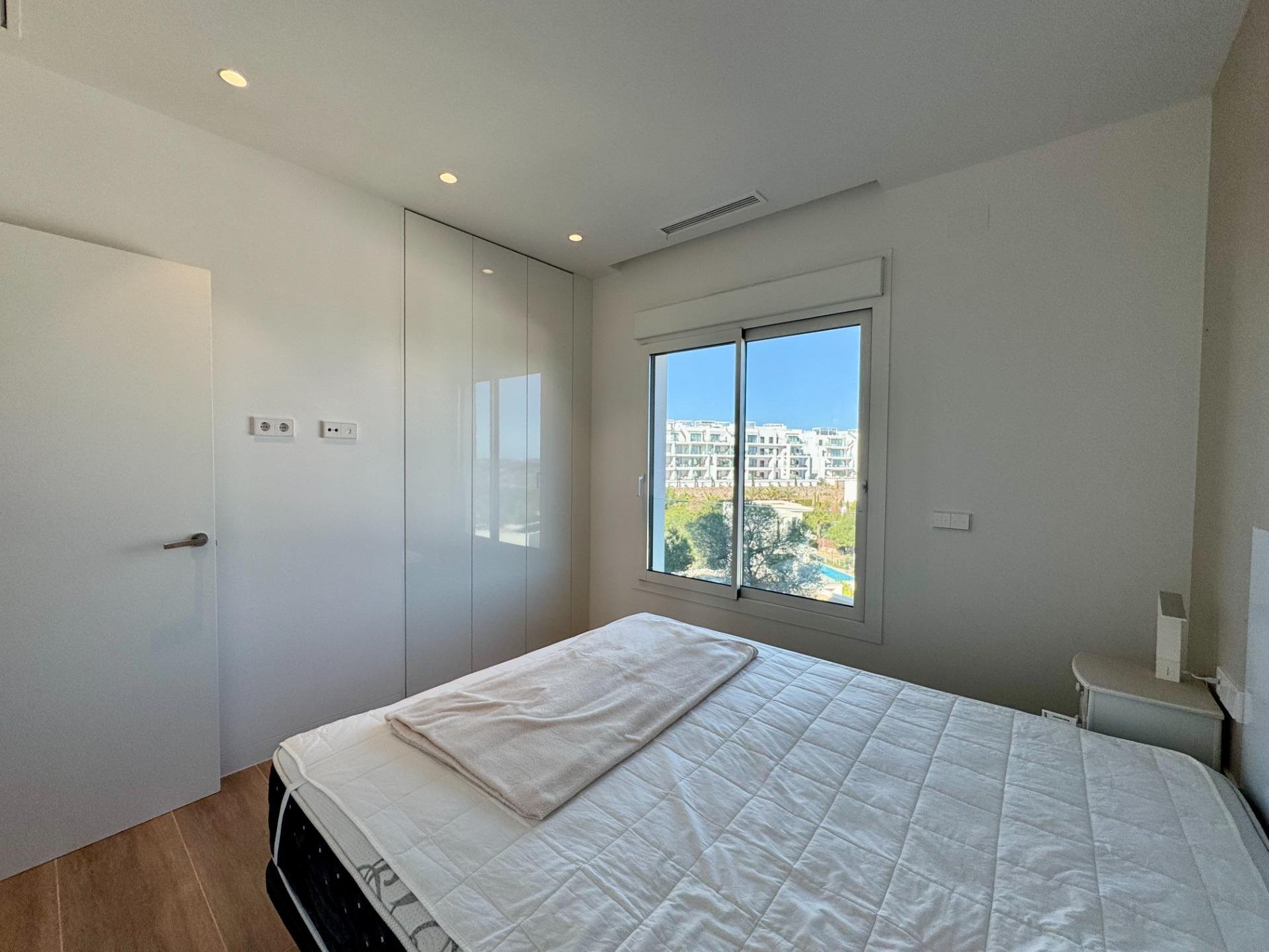 Apartamento en Pinar De Campoverde, Alicante, España 3 dormitorios, 203 m2 No. 150152