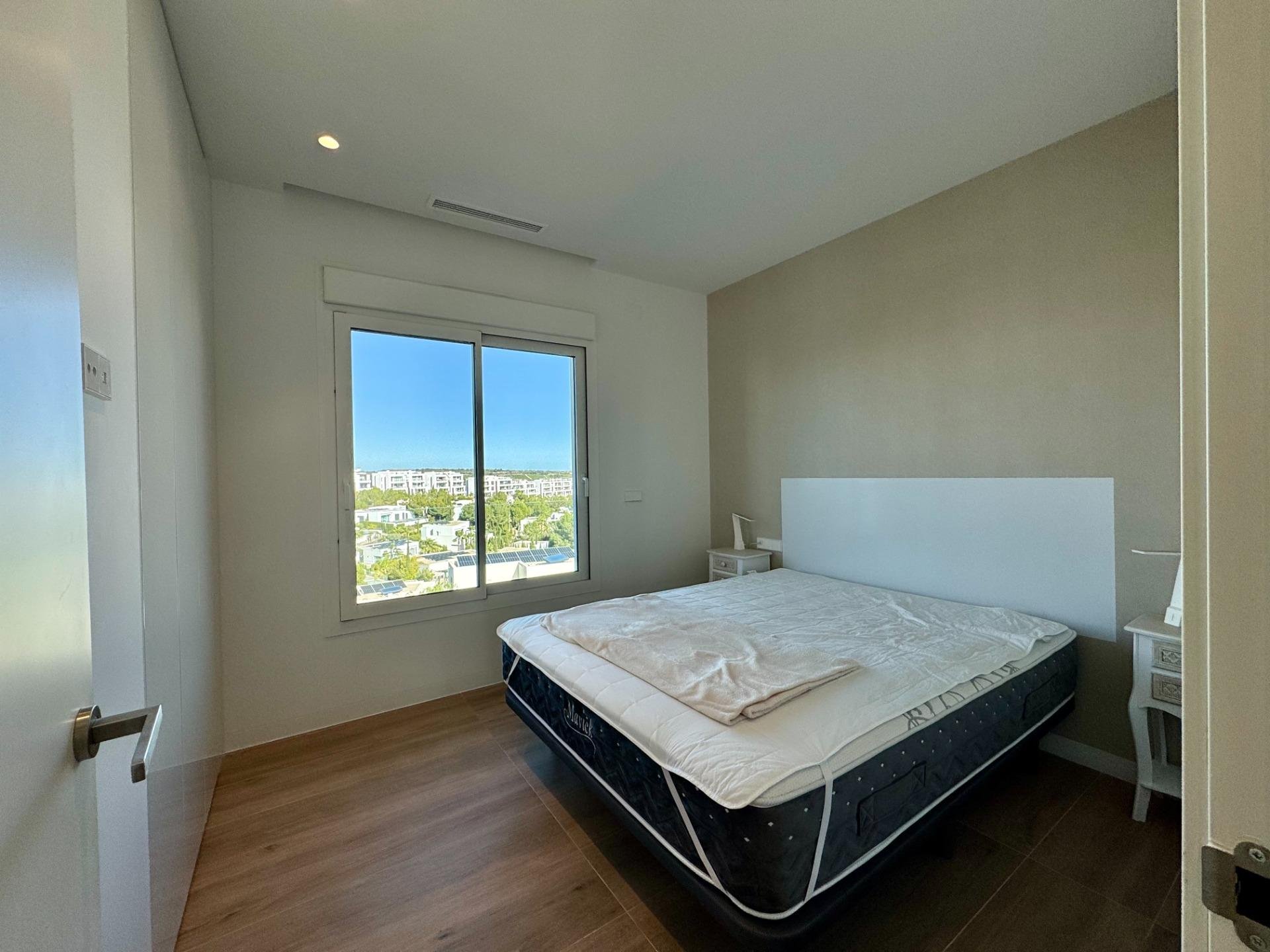 Apartamento en Pinar De Campoverde, Alicante, España 3 dormitorios, 203 m2 No. 150152