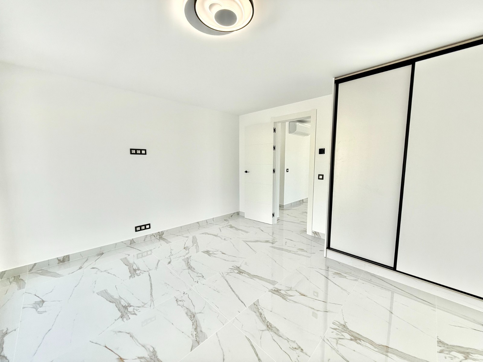Huvila Ciudad Quesada, Alicante, Espanja 4 makuuhuonetta, 205 m2 No. 196008