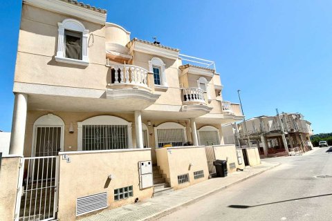 Radhus i Daya Vieja, Alicante, Spanien 4 sovrum, 207 kvm. Nr. 196004
