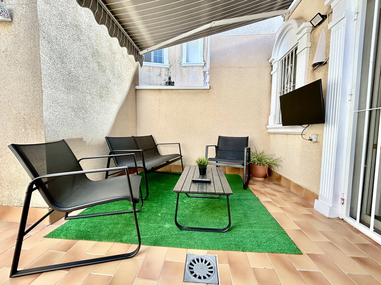 Kaupunkipientalo Daya Vieja, Alicante, Espanja 4 makuuhuonetta, 207 m2 No. 196004