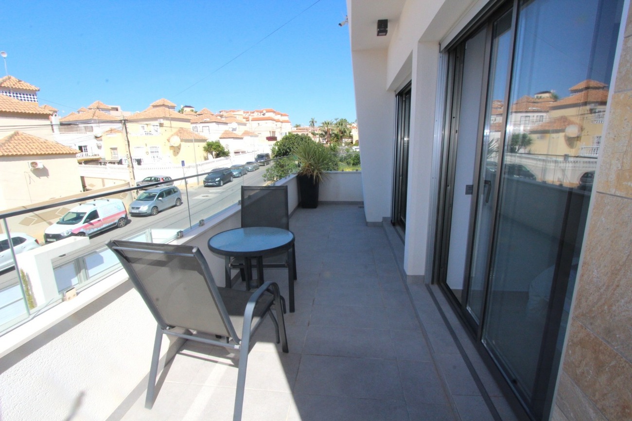 Villa Villamartin, Alicante, Spānijā 5 istabas,  Nr. 196003