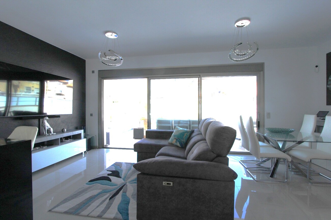 Villa Villamartin, Alicante, Spānijā 5 istabas,  Nr. 196003