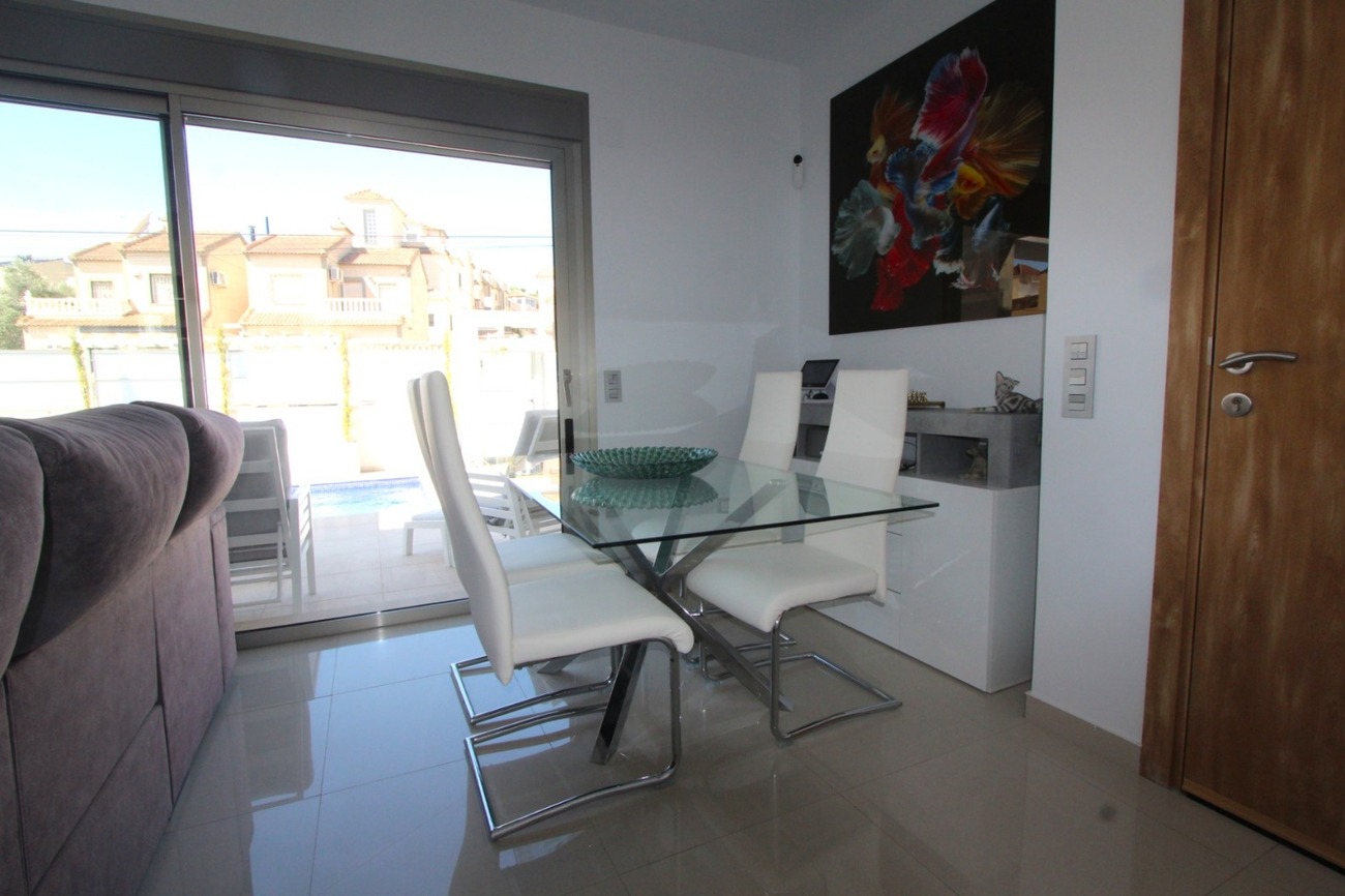 Villa Villamartin, Alicante, Spānijā 5 istabas,  Nr. 196003