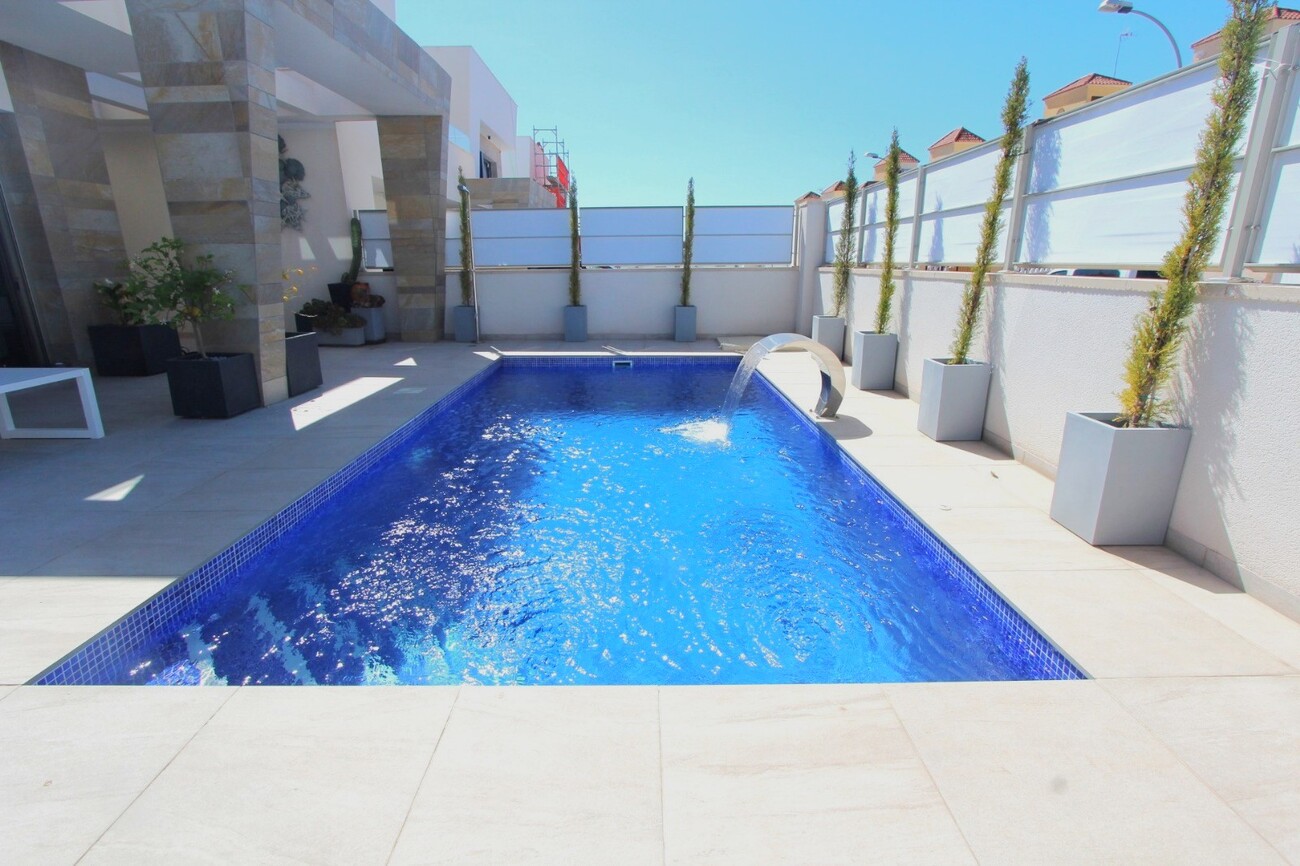 Villa Villamartin, Alicante, Spānijā 5 istabas,  Nr. 196003