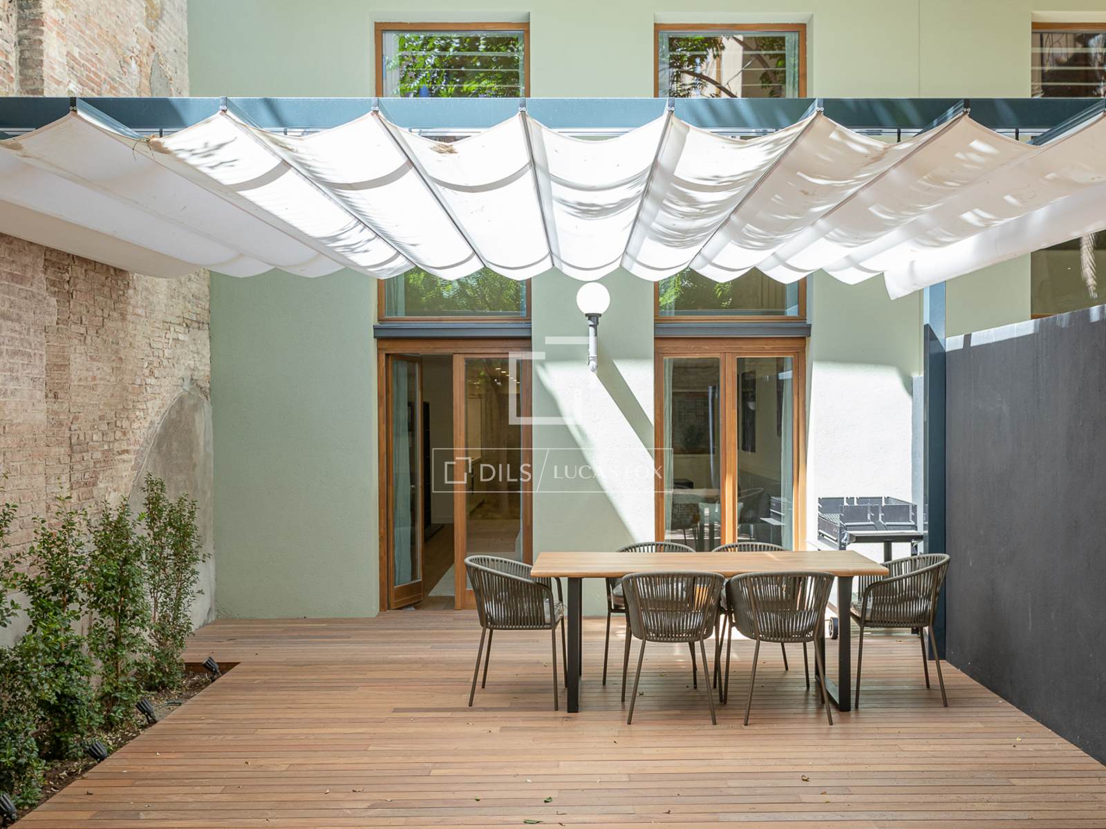 Apartament w Barcelona, Hiszpania 3 sypialnie, 196 mkw. nr 150931