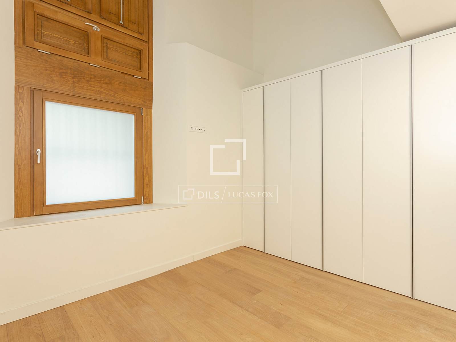 Квартира в Барселона, Испания 2 спальни, 192м2 №150930