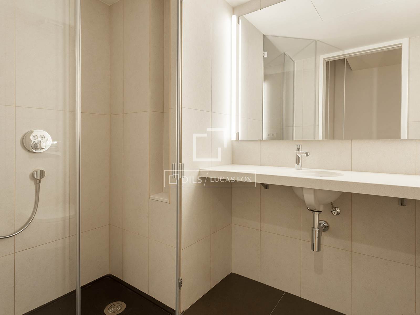 Квартира в Барселона, Испания 2 спальни, 192м2 №150930