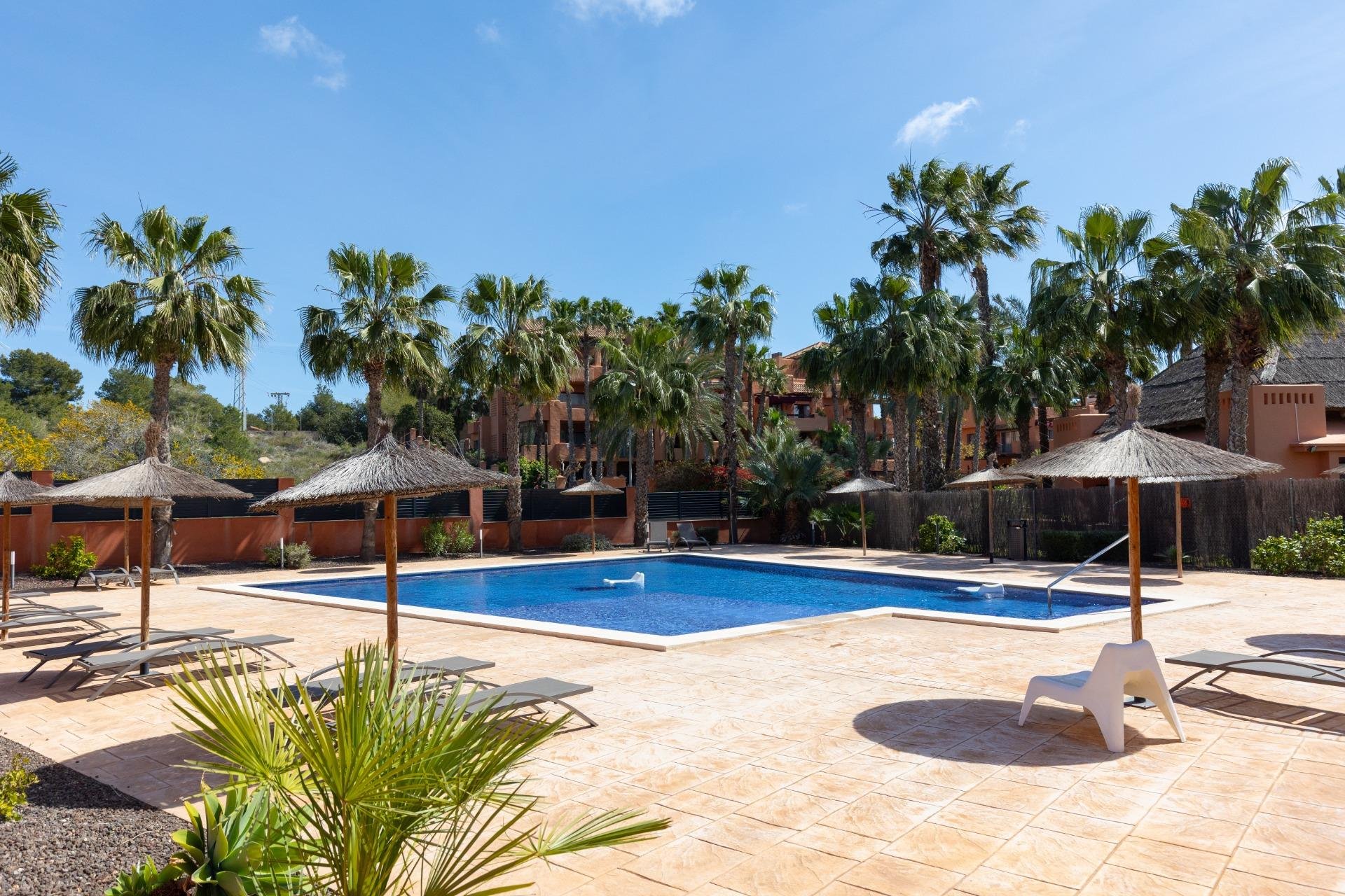 Apartment à Villamartin, Alicante, Espagne 2 chambres,  No. 156171