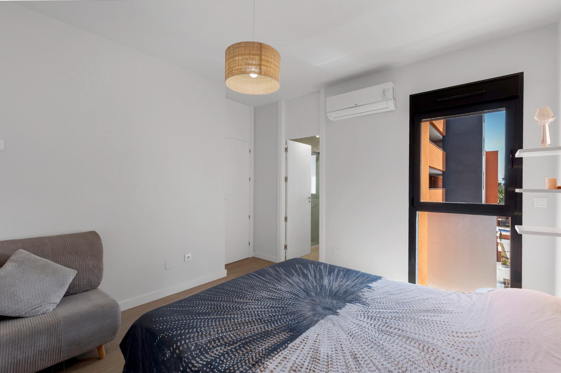 Apartment à Villamartin, Alicante, Espagne 2 chambres,  No. 156171