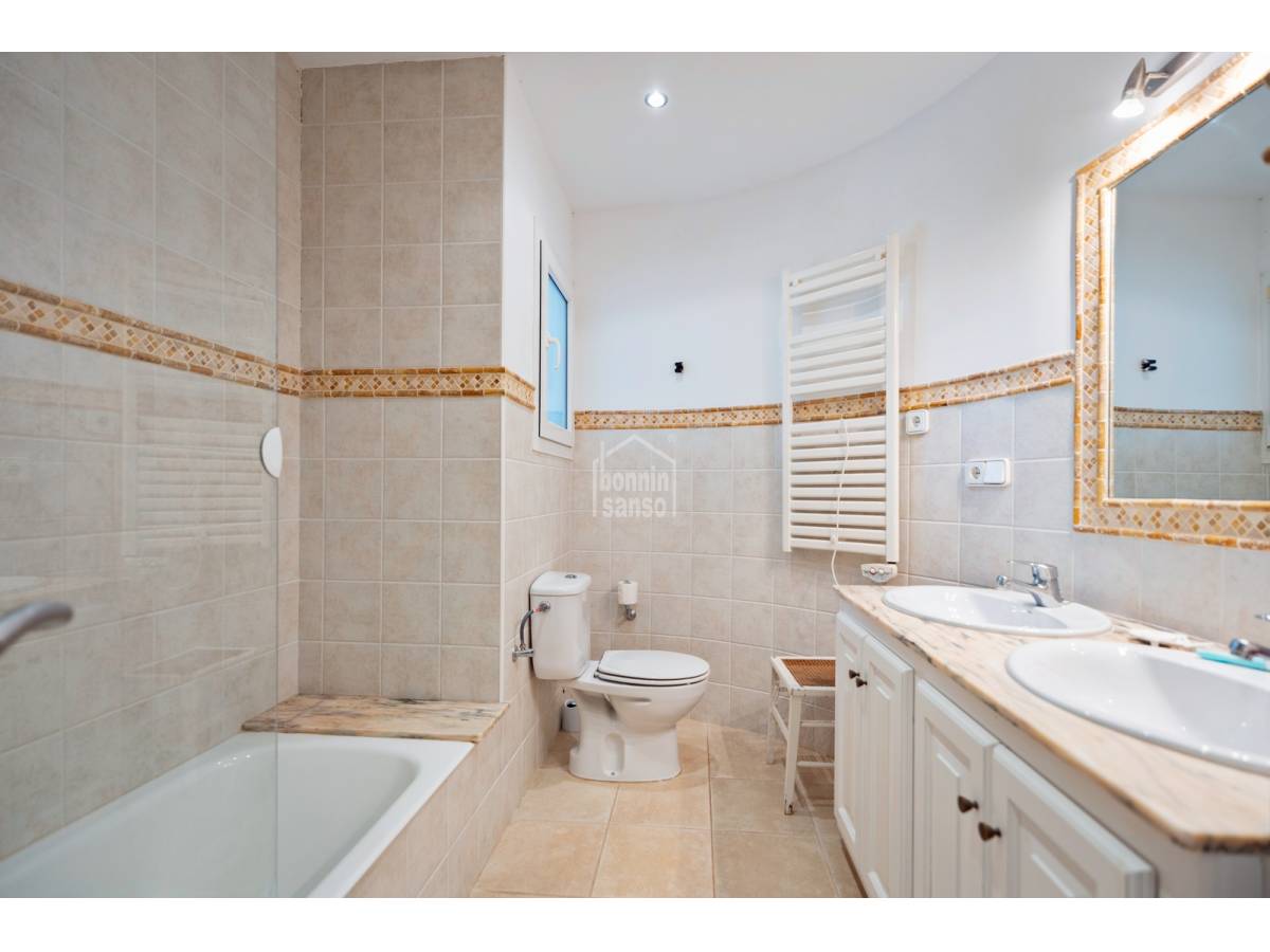 Villa i Es Mercadal, Menorca, Spanien 5 sovrum, 187 kvm. Nr. 140268