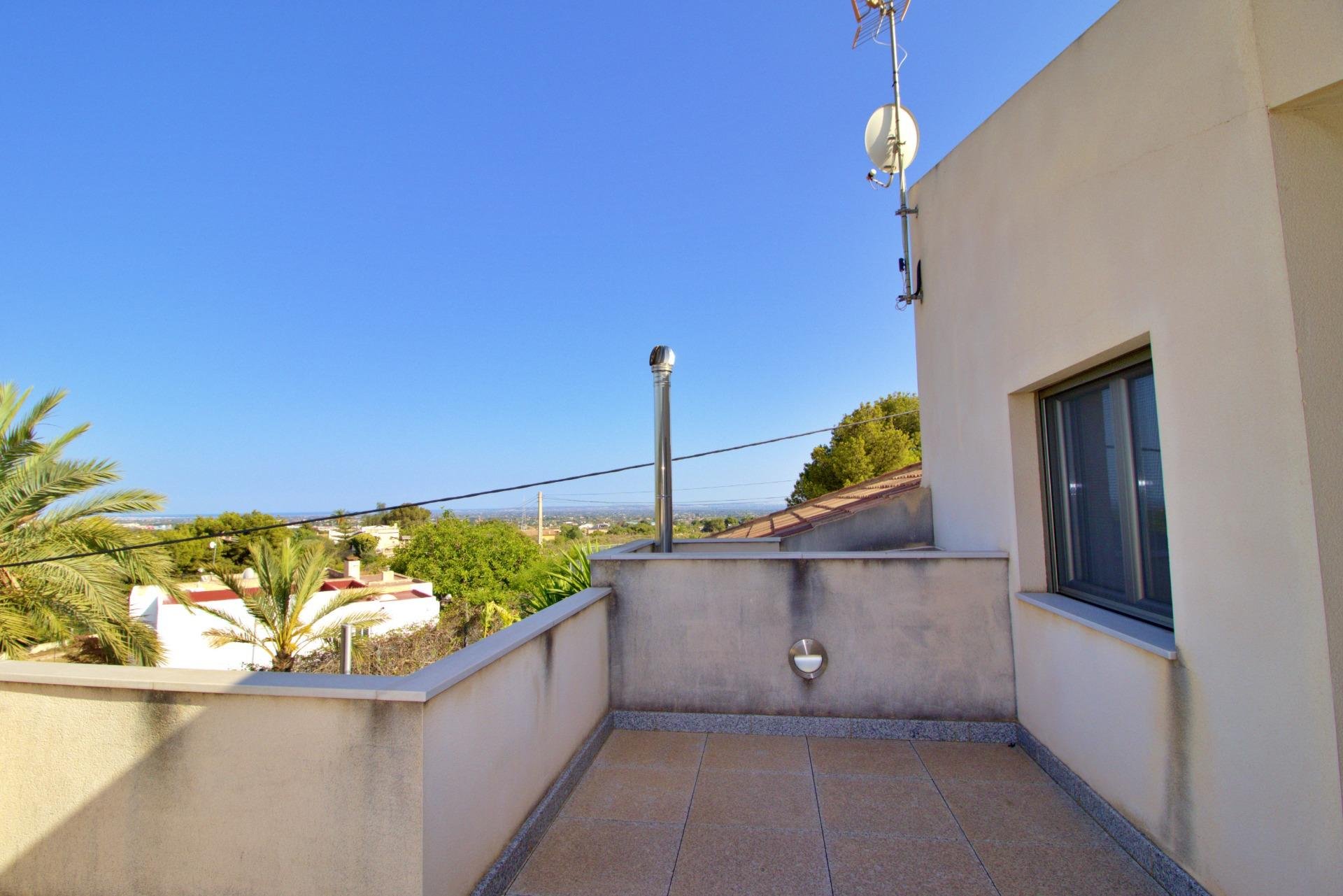 Villa i Elche, Alicante, Spanien 4 sovrum, 500 kvm. Nr. 196815