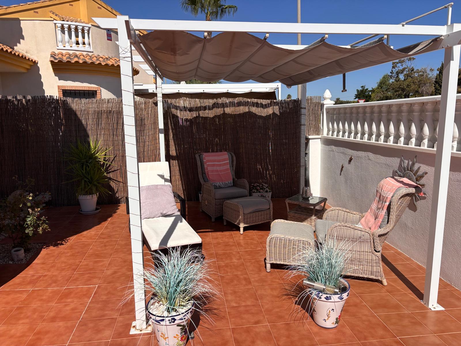 Villa i Guardamar del Segura, Alicante, Spanien 3 sovrum, 108 kvm. Nr. 196813