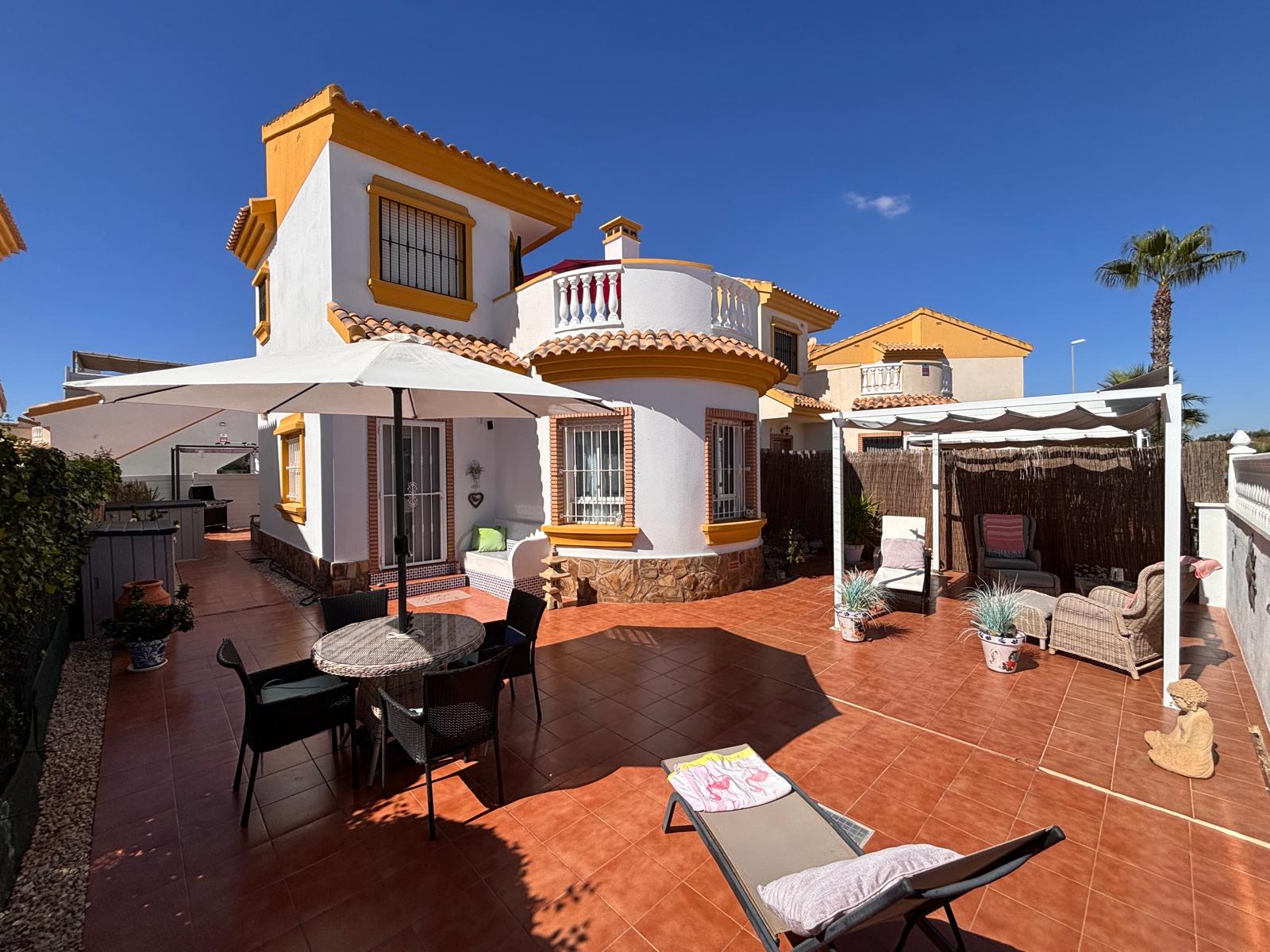 Villa i Guardamar del Segura, Alicante, Spanien 3 sovrum, 108 kvm. Nr. 196813