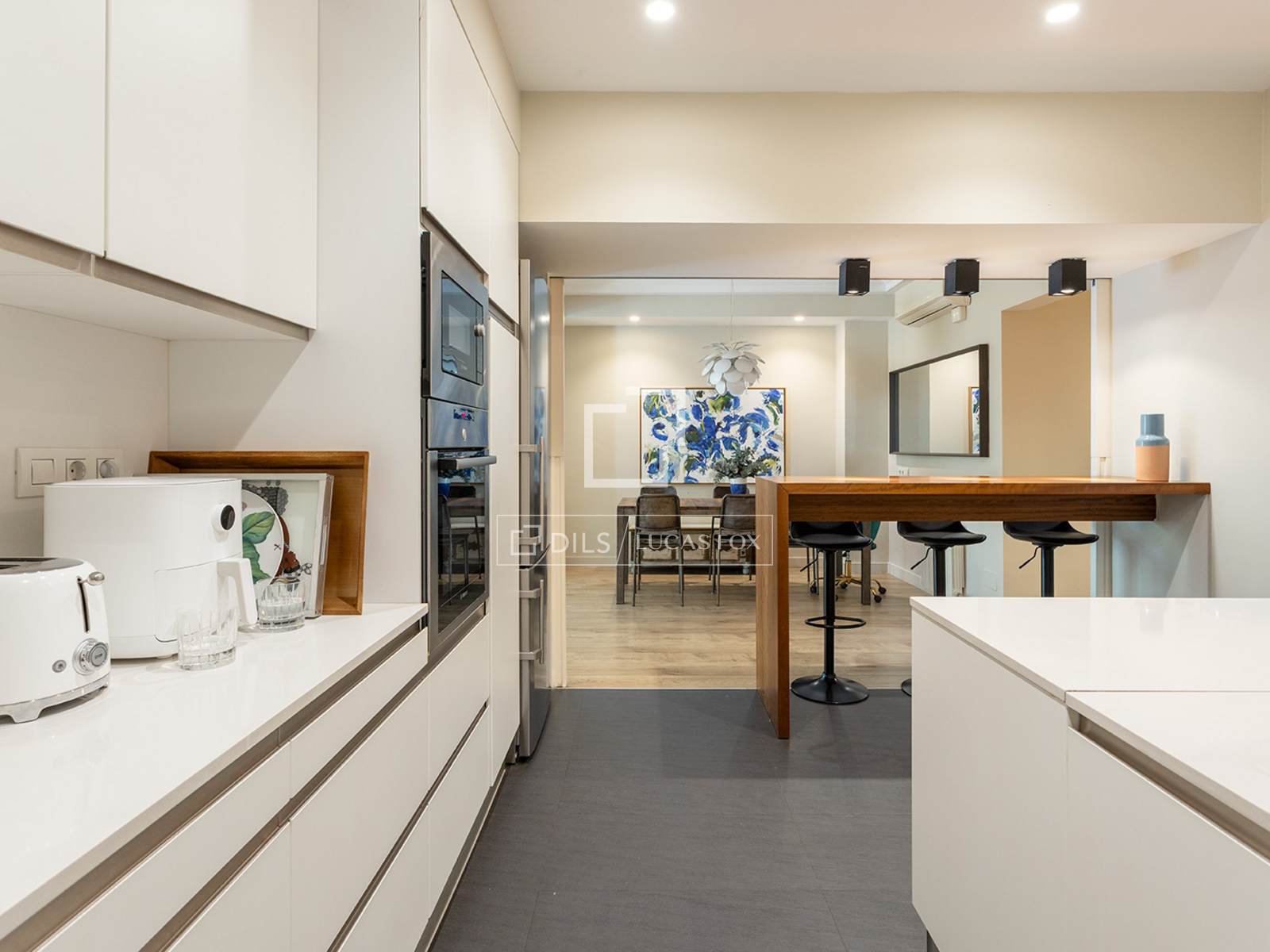 Apartment in Barcelona, Spain 3 bedrooms, 150 sq.m. No. 192636