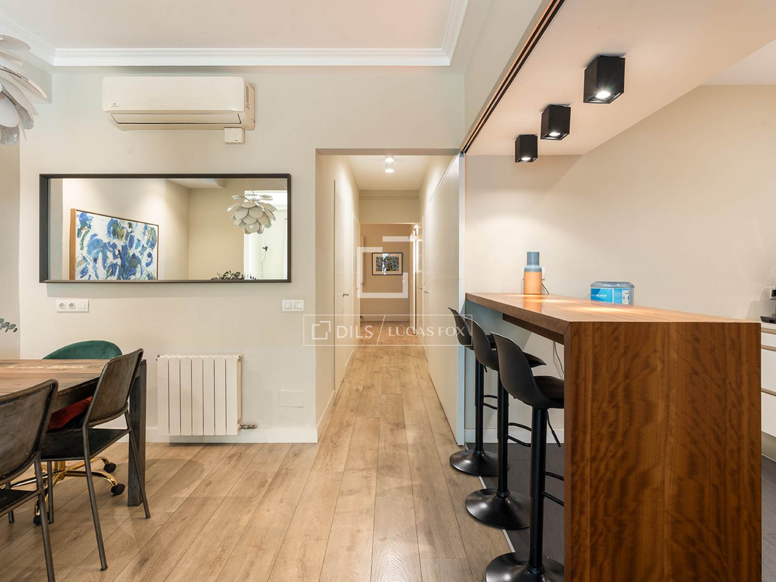 Apartment in Barcelona, Spain 3 bedrooms, 150 sq.m. No. 192636