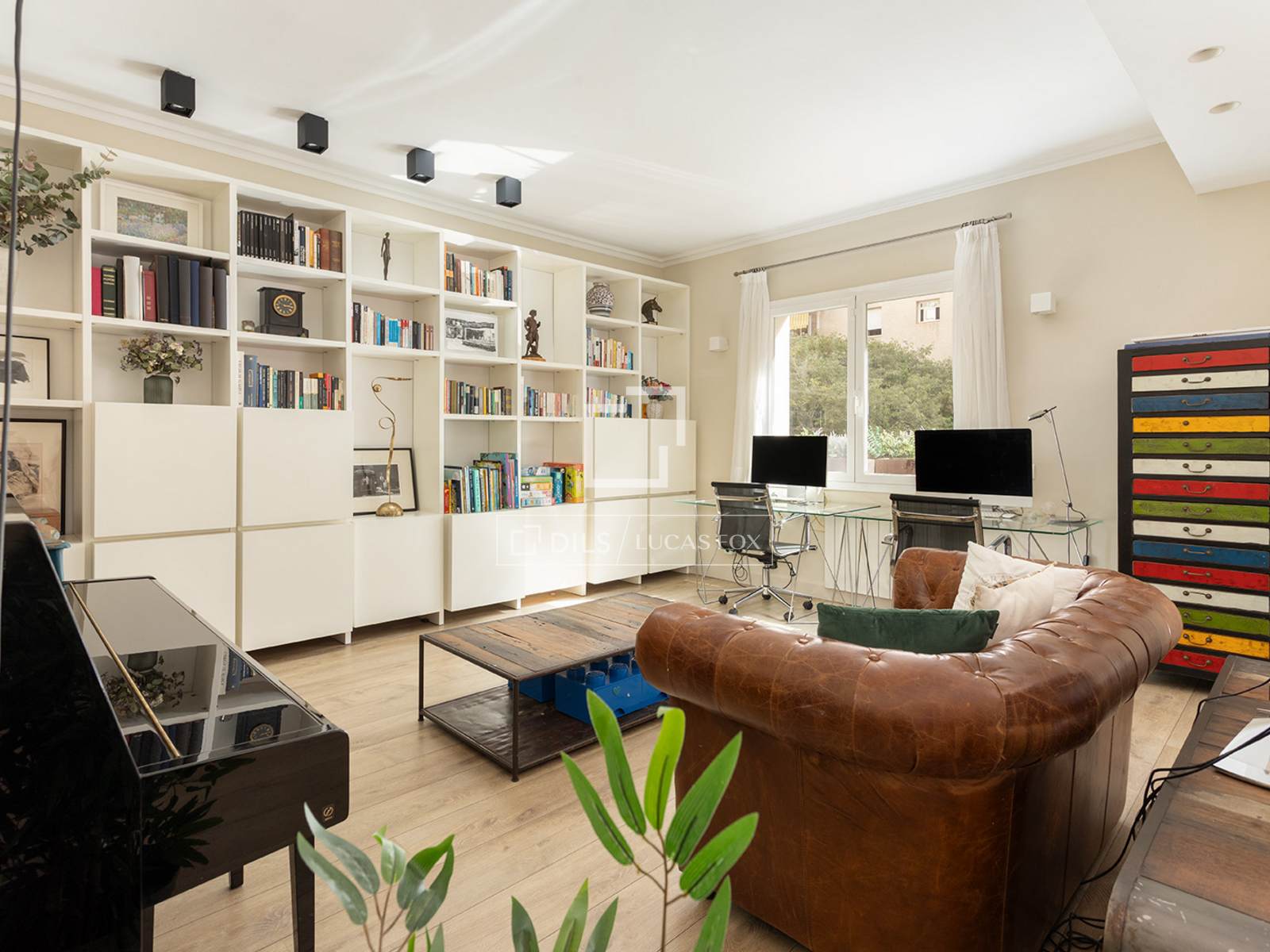 Apartment in Barcelona, Spain 3 bedrooms, 150 sq.m. No. 192636