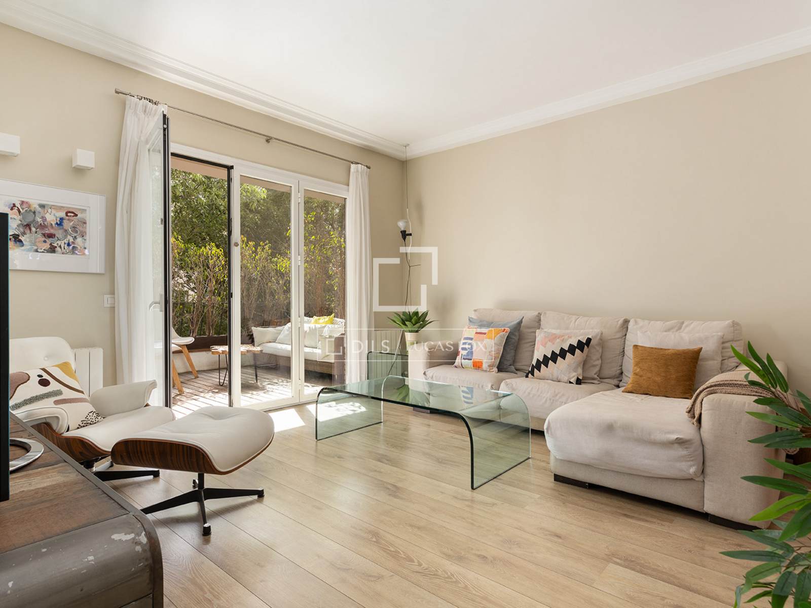 Apartment in Barcelona, Spain 3 bedrooms, 150 sq.m. No. 192636