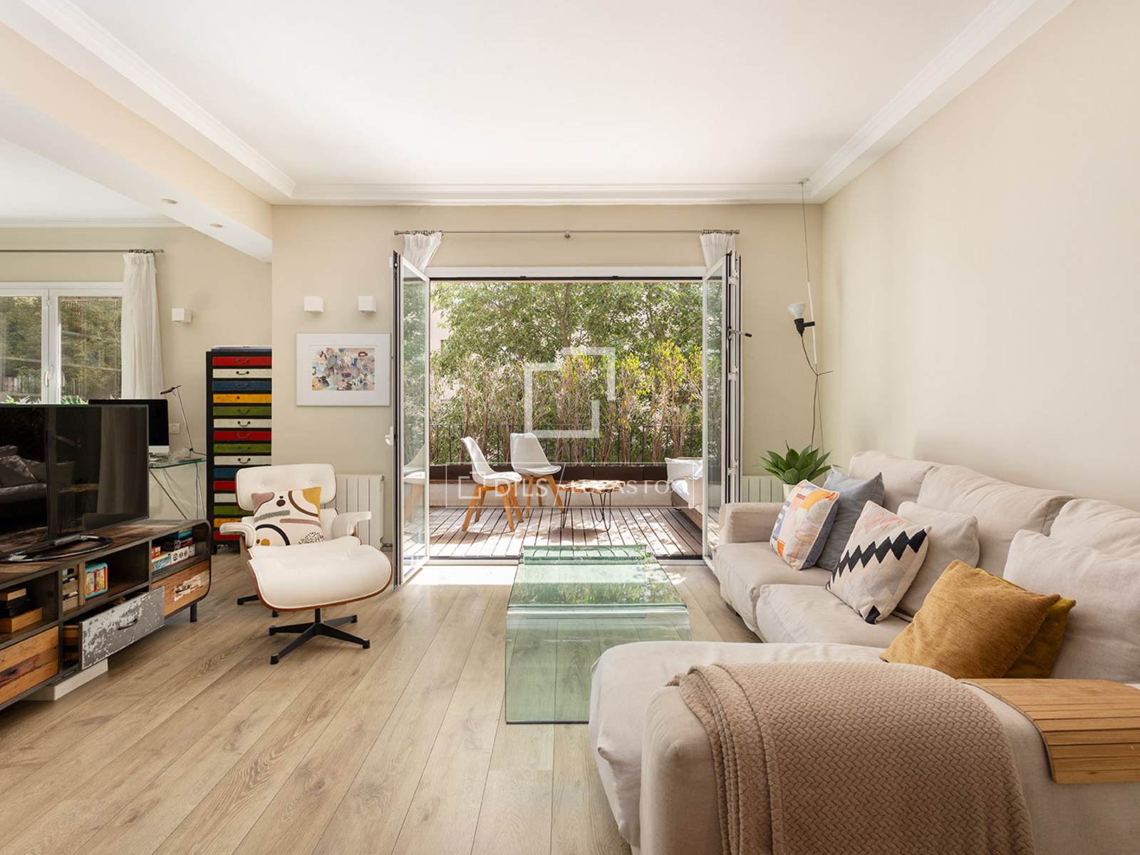 Apartment in Barcelona, Spain 3 bedrooms, 150 sq.m. No. 192636