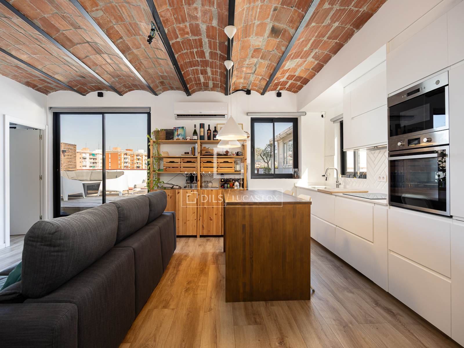 Penthouse in Barcelona, Spain 1 bedroom, 62 sq.m. No. 192630
