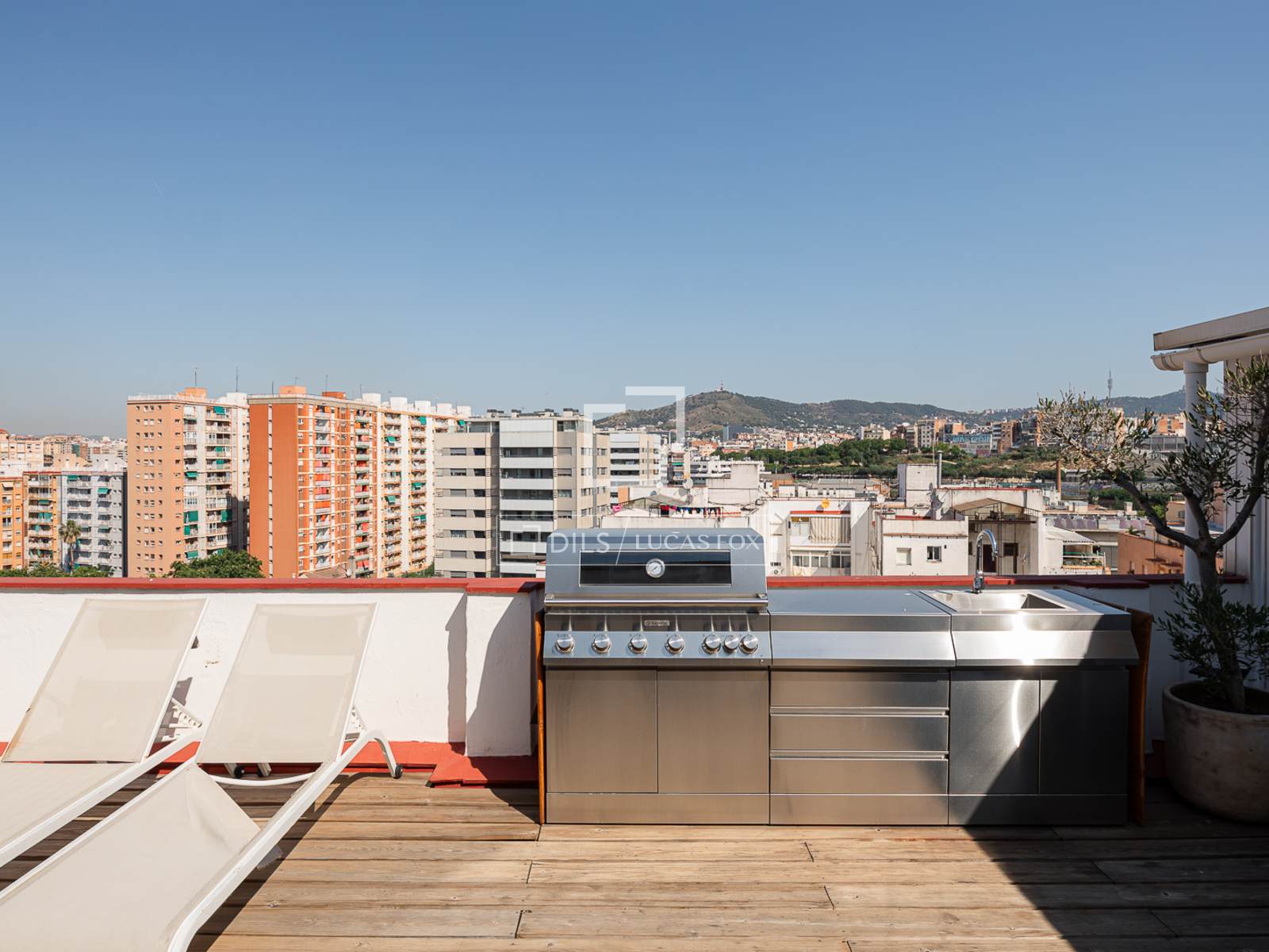 Penthouse in Barcelona, Spain 1 bedroom, 62 sq.m. No. 192630