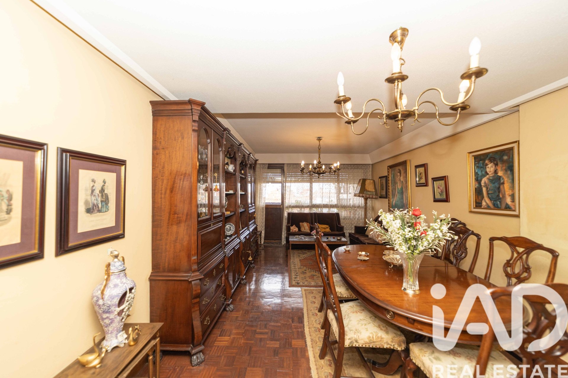 Apartamento en León, España 4 dormitorios, 190 m2 No. 188418