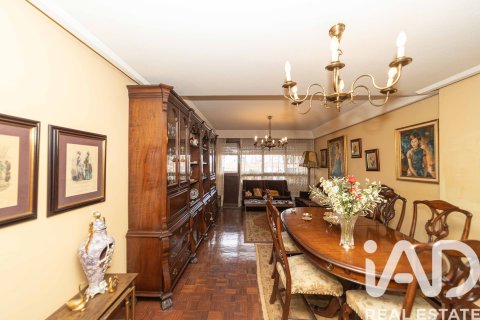 Apartment in Leon, Spain 4 bedrooms, 190 sq.m. No. 188418