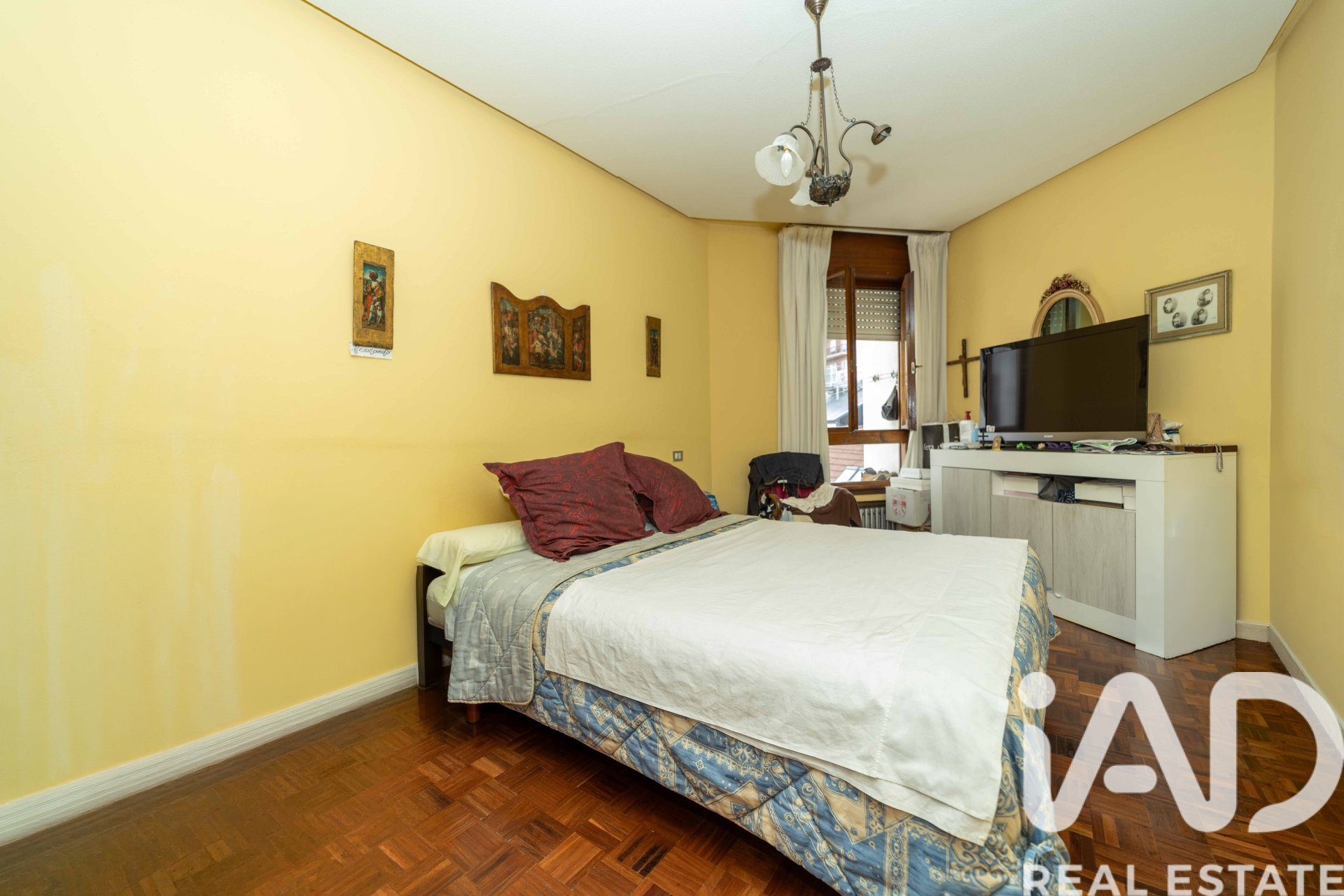 Apartamento en León, España 4 dormitorios, 190 m2 No. 188418