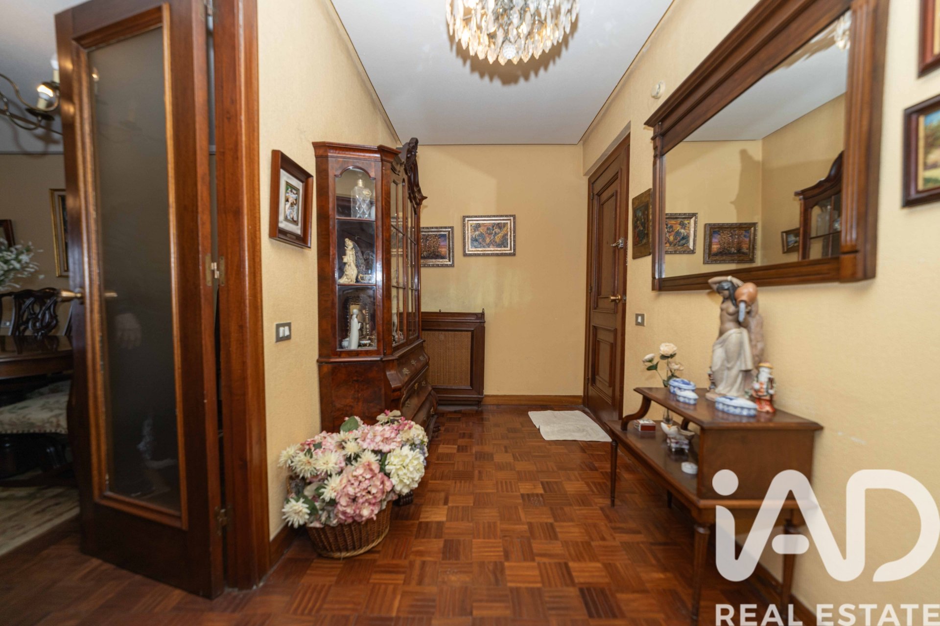 Apartamento en León, España 4 dormitorios, 190 m2 No. 188418