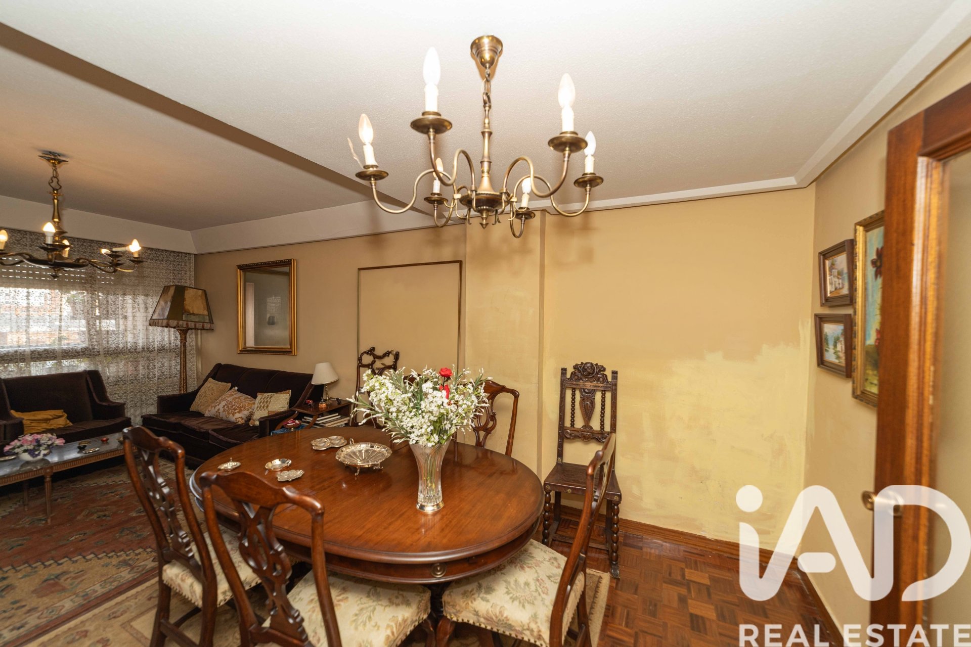 Apartamento en León, España 4 dormitorios, 190 m2 No. 188418