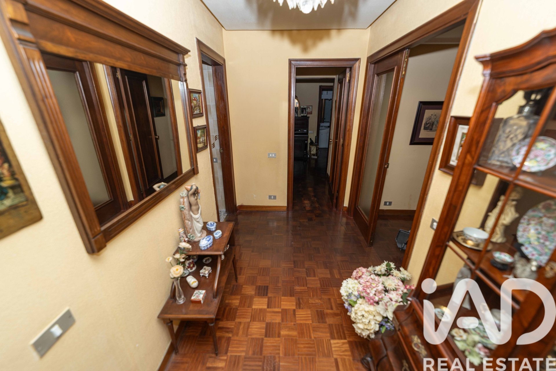 Apartamento en León, España 4 dormitorios, 190 m2 No. 188418