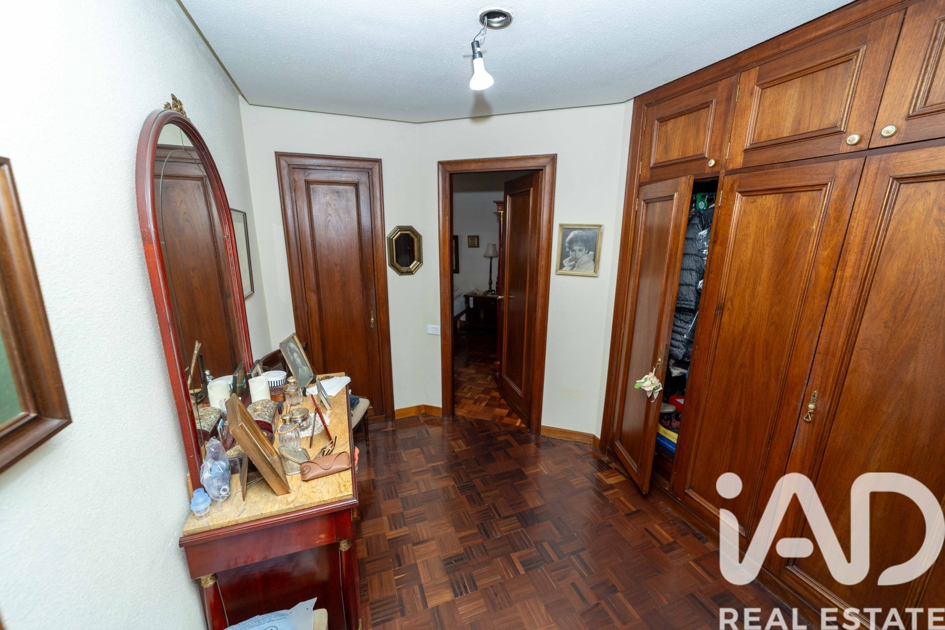 Apartamento en León, España 4 dormitorios, 190 m2 No. 188418