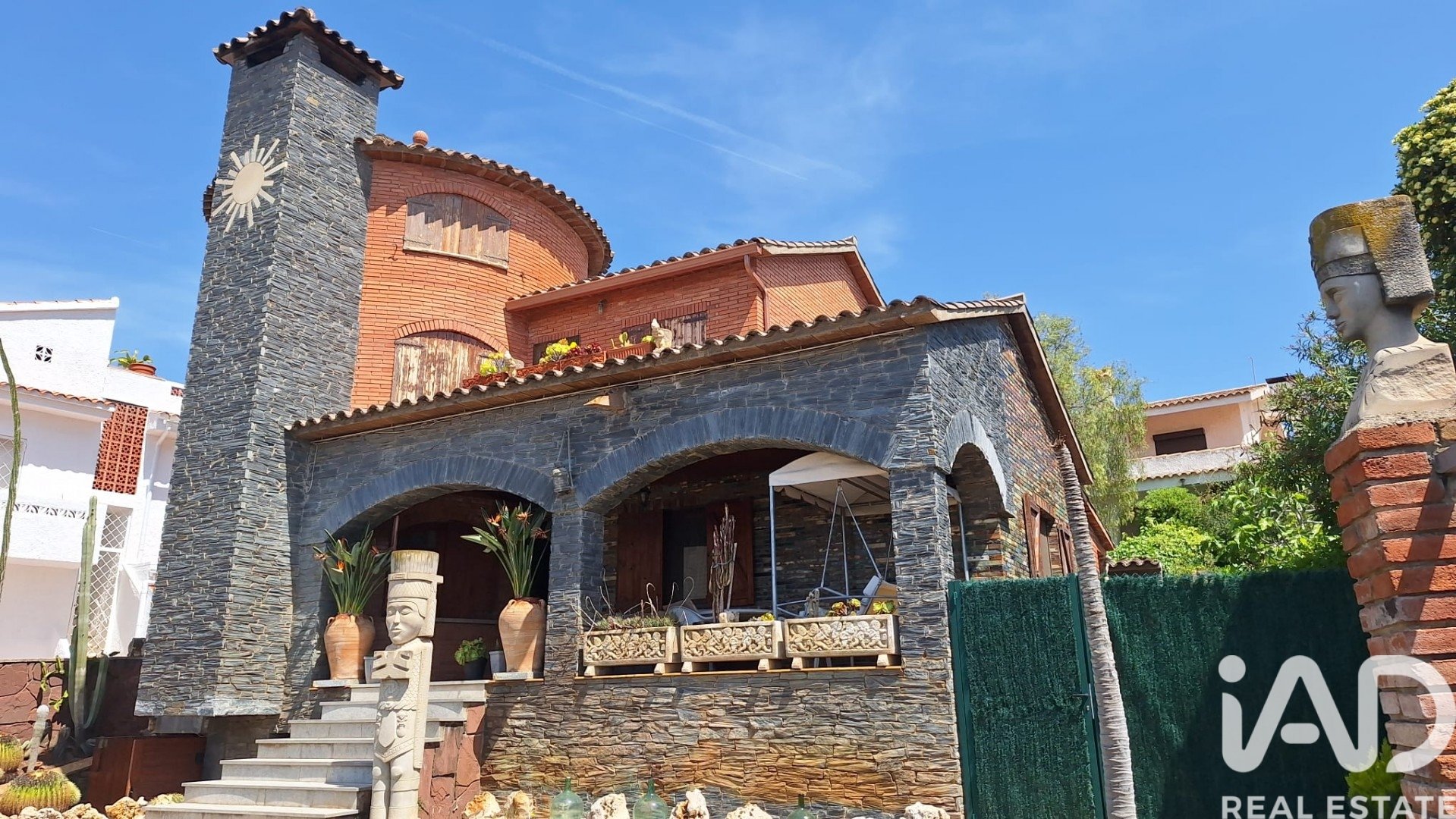 Māja Roda de Berà, Tarragona, Spānijā 5 istabas, 253 m2 Nr. 188415