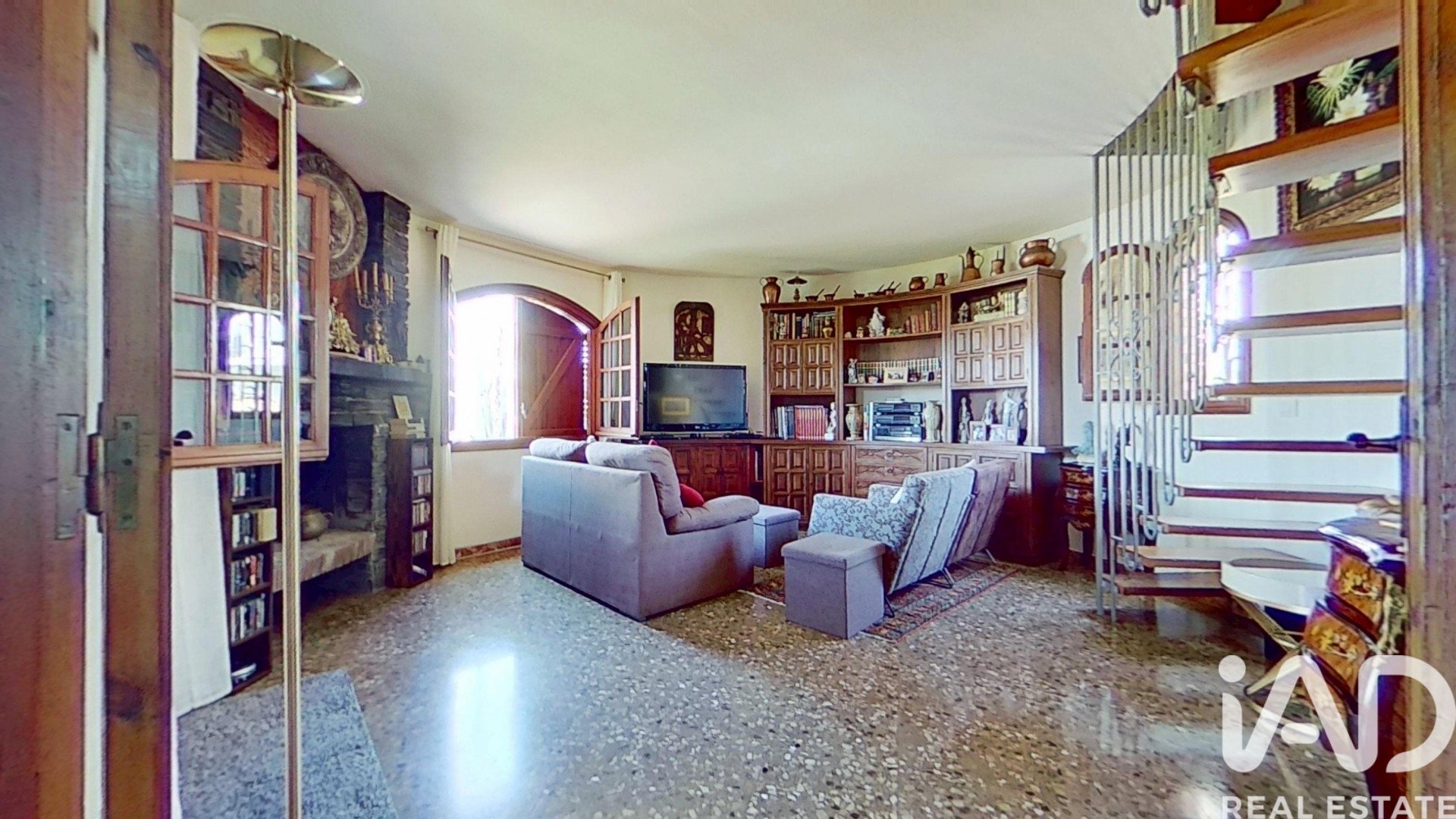 Māja Roda de Berà, Tarragona, Spānijā 5 istabas, 253 m2 Nr. 188415
