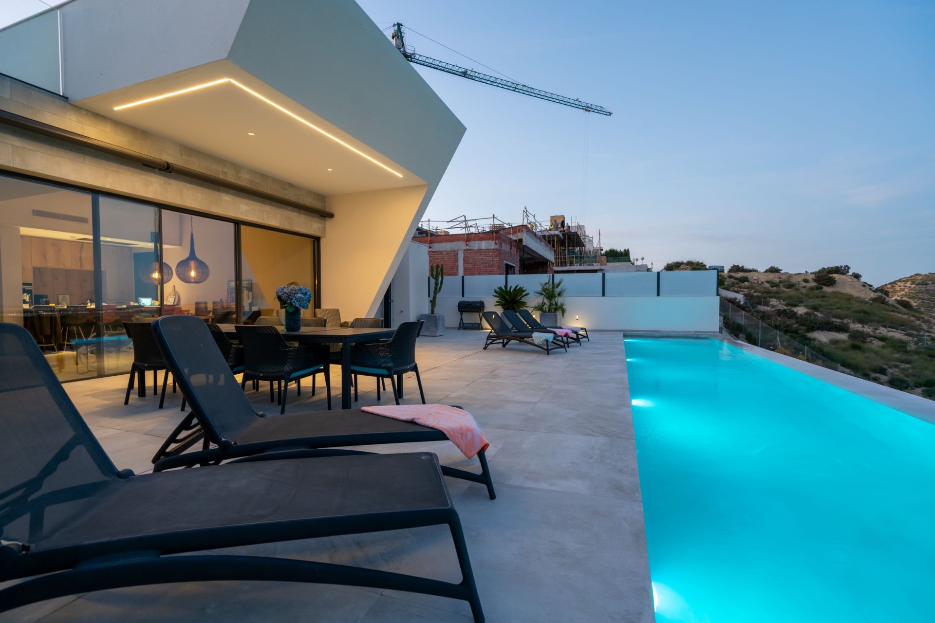 Huvila Rojales, Alicante, Espanja 4 makuuhuonetta, 408 m2 No. 163605