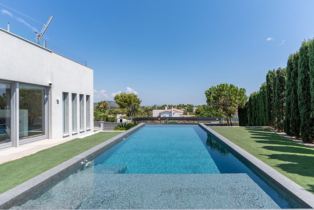 Villa in Santa Ponsa, Mallorca, Spain 4 bedrooms, 601 sq.m. No. 143434