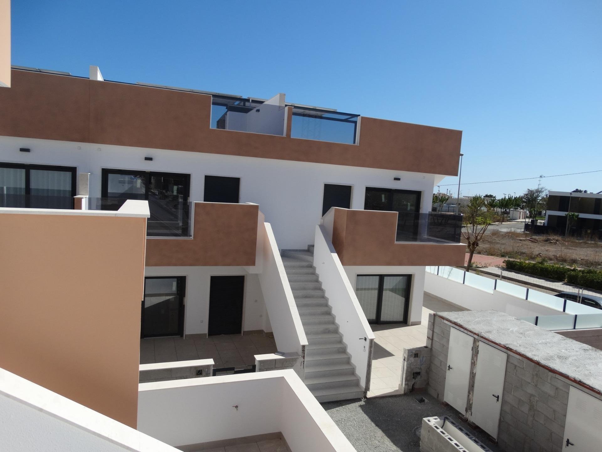 Bungalowi Pilar de la Horadada, Alicante, Espanja 3 makuuhuonetta, 93 m2 No. 135265
