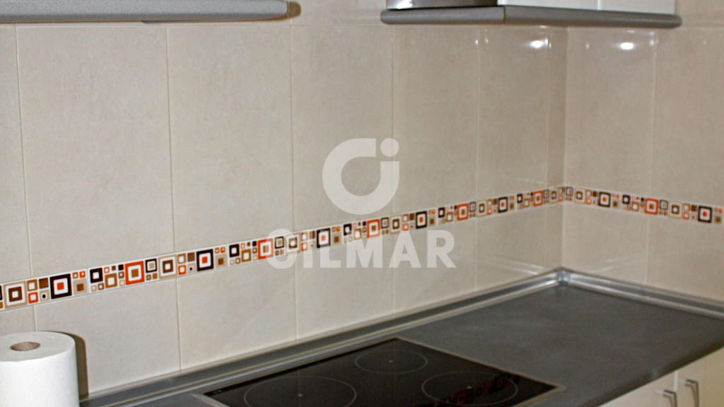 Huoneisto Madrid, Espanja 6 makuuhuonetta, 131 m2 No. 113419