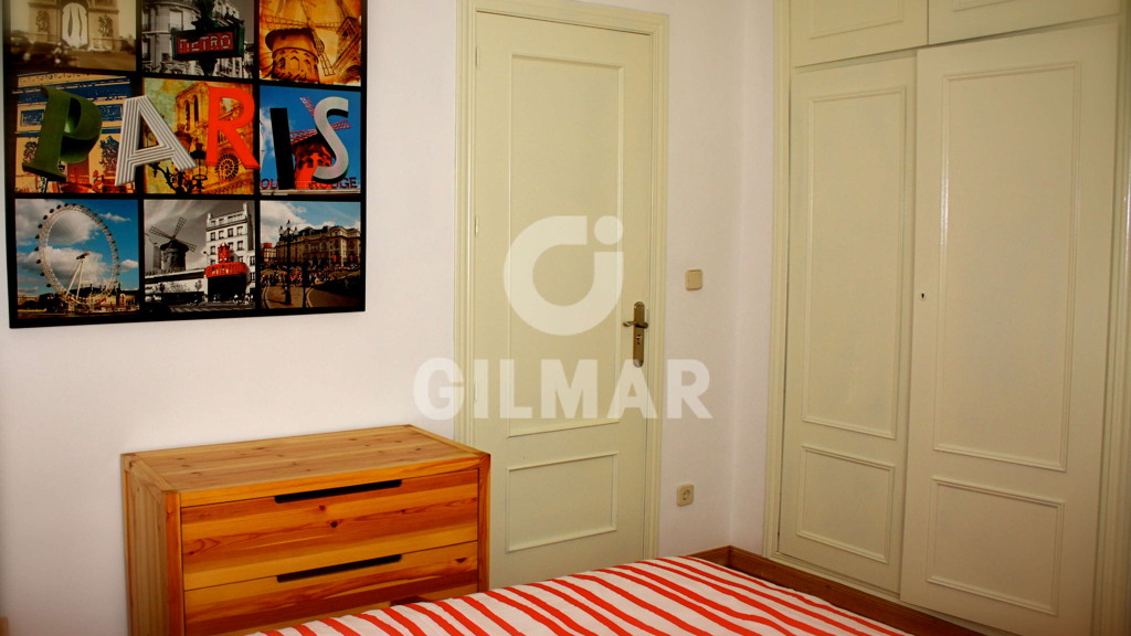 Huoneisto Madrid, Espanja 6 makuuhuonetta, 131 m2 No. 113419
