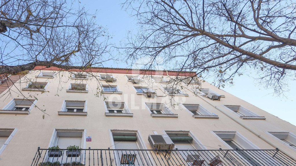 Huoneisto Madrid, Espanja 6 makuuhuonetta, 131 m2 No. 113419